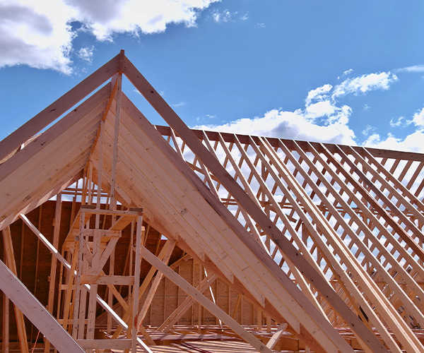 Charpente et traitement de charpente à Levallois-Perret (92300) dans les Hauts de Seine (92).