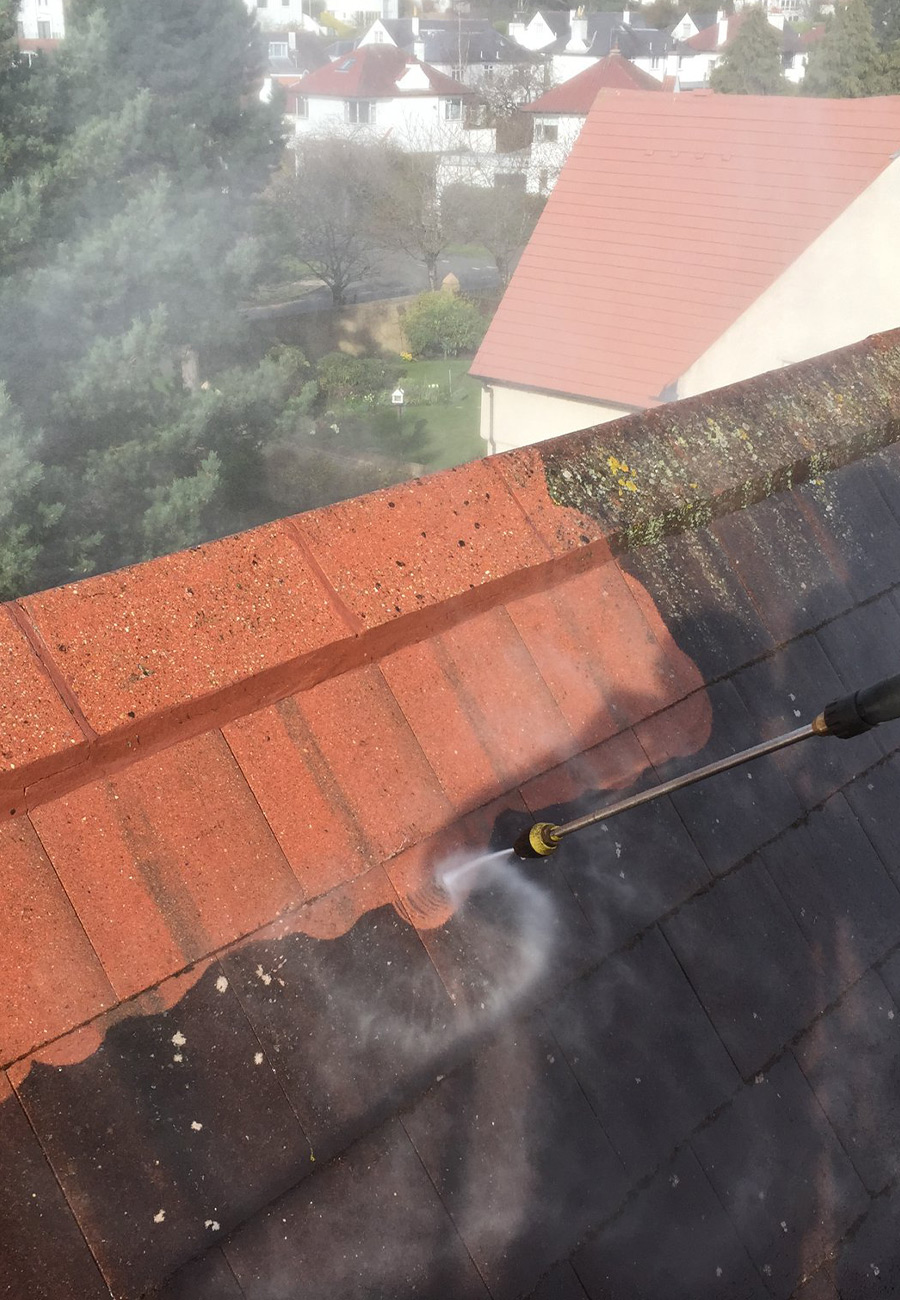 Nettoyage de couverture à Levallois-Perret (92300) dans les Hauts de Seine (92)