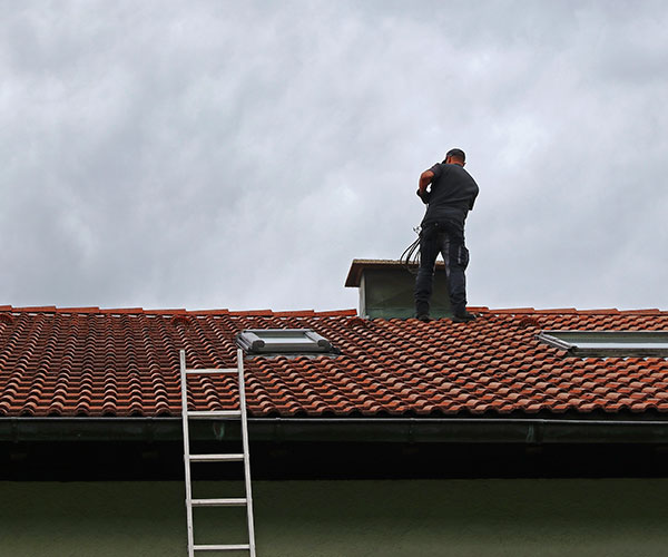 Pose de velux à Levallois-Perret (92300) dans les Hauts de Seine (92).