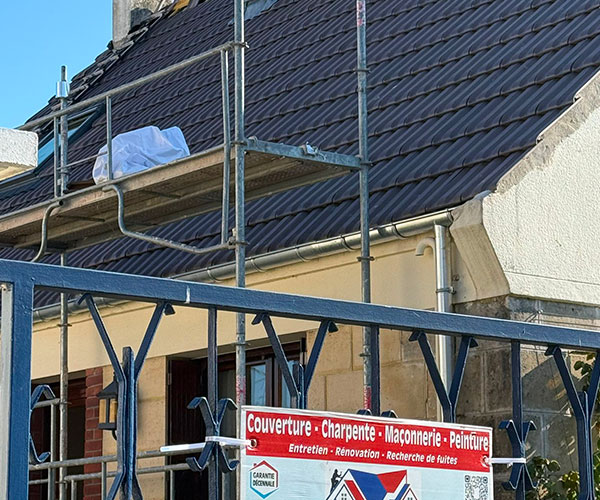 Réparation et rénovation de toiture à Levallois-Perret (92300) dans les Hauts de Seine (92). Réparation et rénovation de toiture à Levallois-Perret (92300) dans les Hauts de Seine (92).